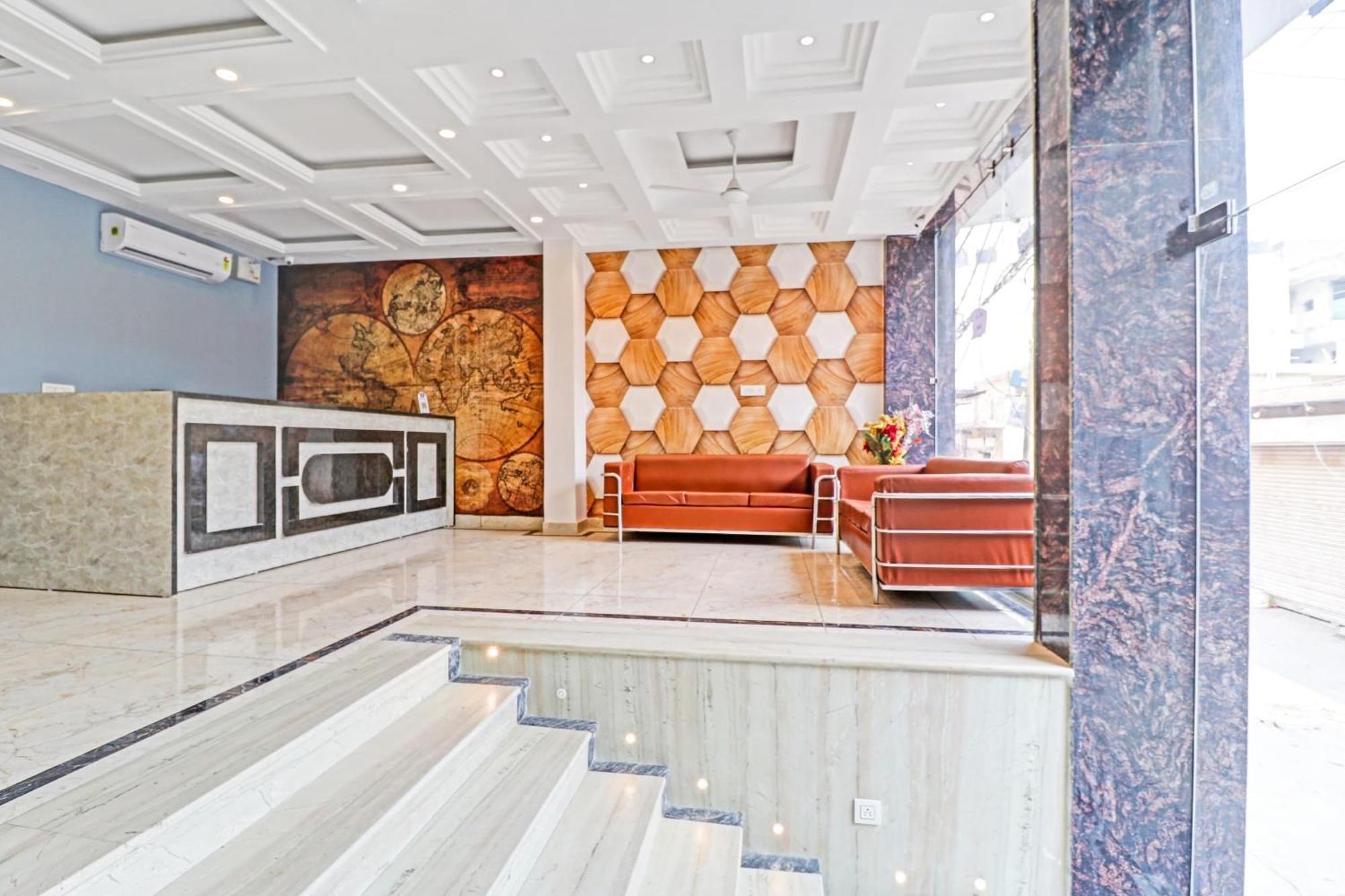 Townhouse Tark Inn นิวเดลี ภายนอก รูปภาพ